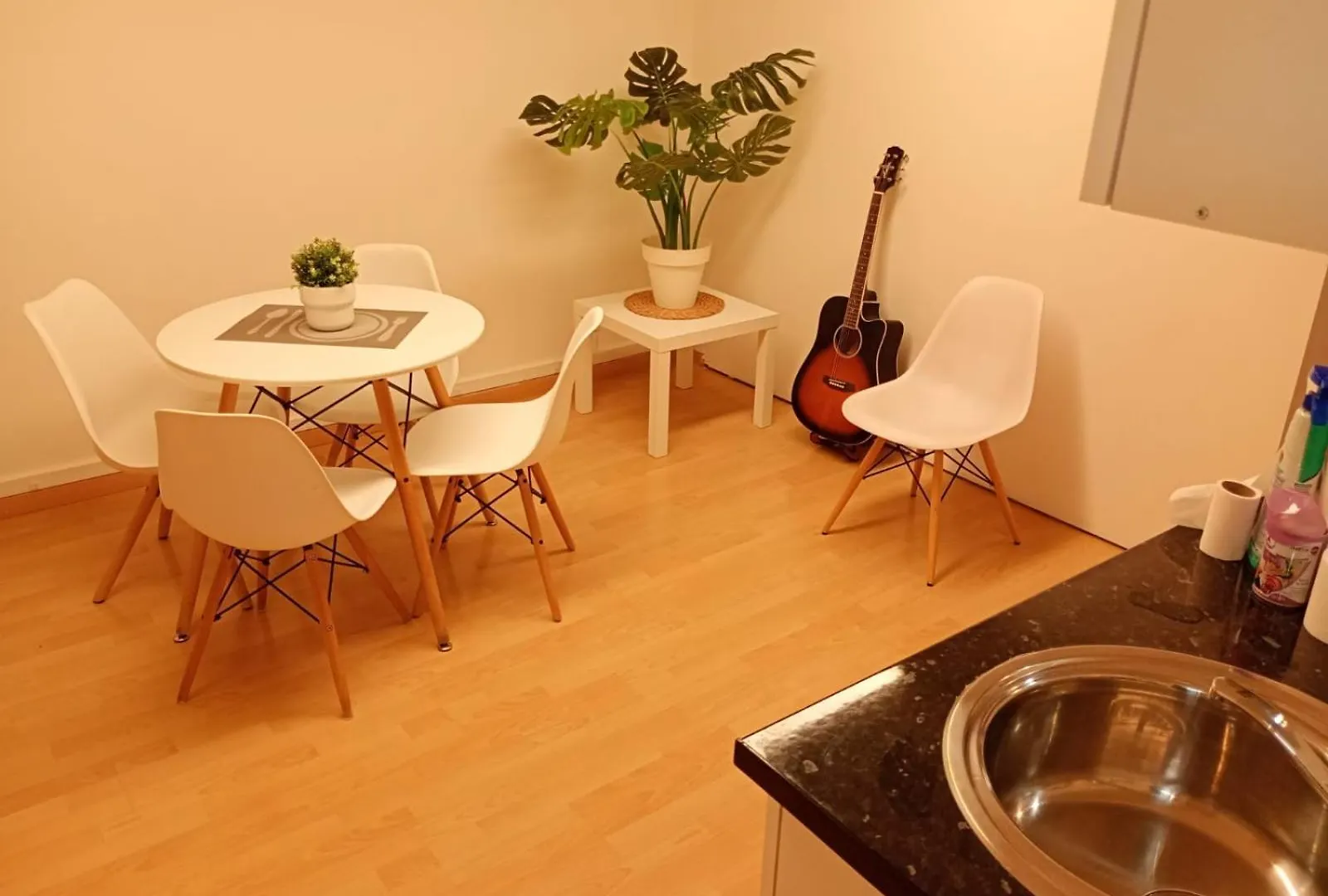 Double Private Rooms Center City Aragon Street 巴塞罗那 0*,  西班牙